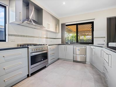 14 Nyamina Road, Baynton WA 6714