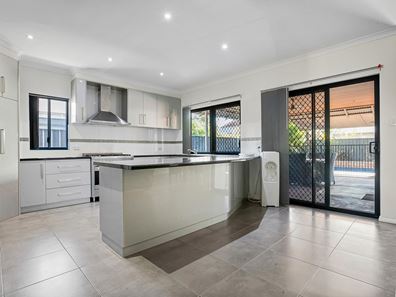 14 Nyamina Road, Baynton WA 6714