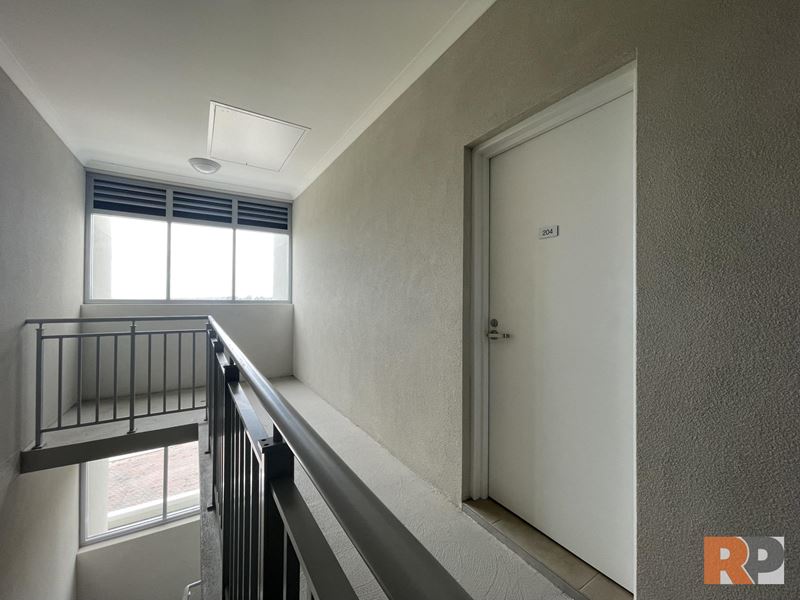 204/28 Fomiatti Street, Ashby WA 6065