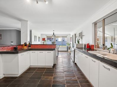 38 Indiana Parade, Singleton WA 6175