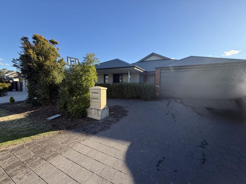 12 Wicklow Street, Ellenbrook