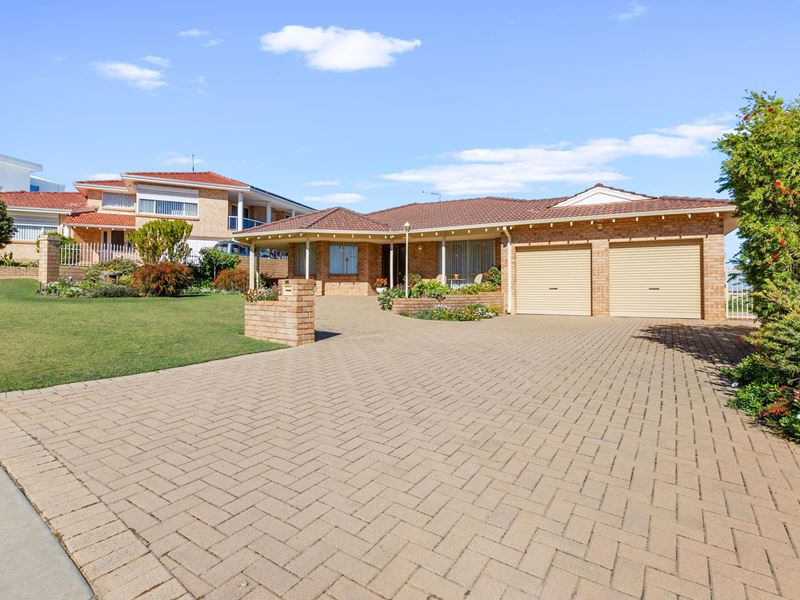 8 Atwick Place, Coogee WA 6166