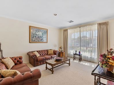 8 Atwick Place, Coogee WA 6166