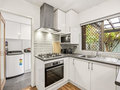 2/71 Herdsman Pde, Wembley WA 6014