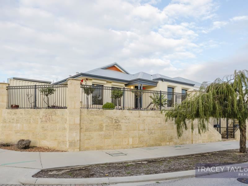 43 Feakle Bend, Ridgewood
