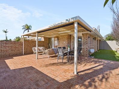9/8 Hovea Court, Morley WA 6062