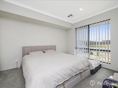 18 Maive Street, Byford WA 6122