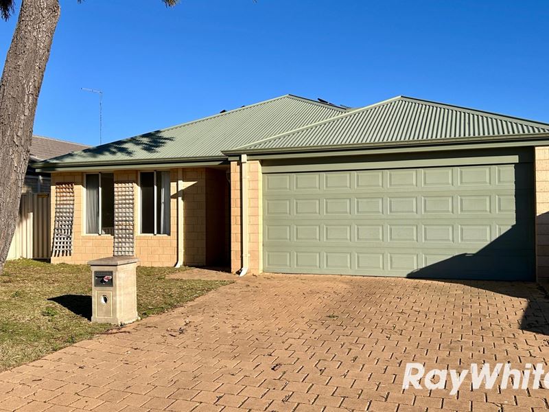 4 Wonich Fairway, Greenfields WA 6210