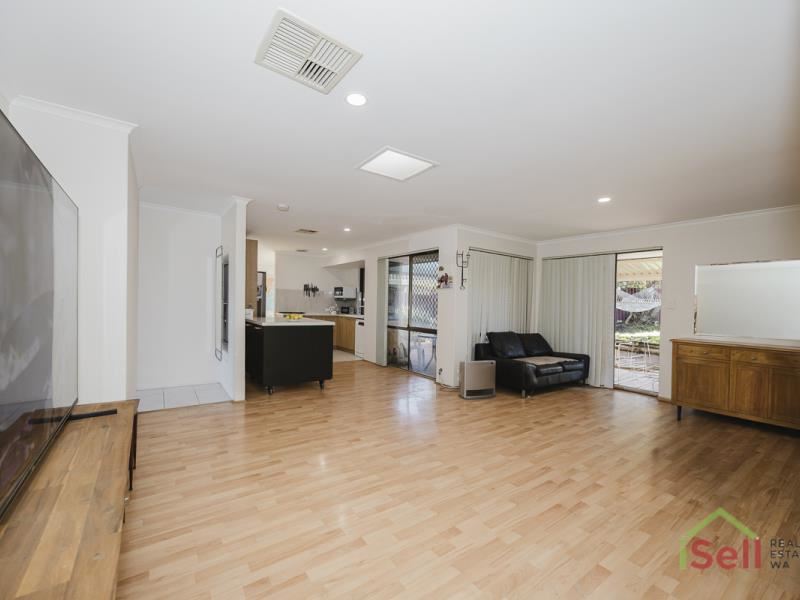 10 Glenbrook Drive, Ballajura