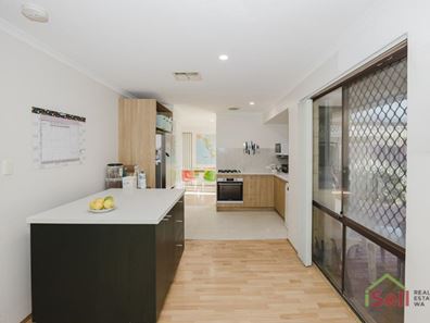 10 Glenbrook Drive, Ballajura WA 6066