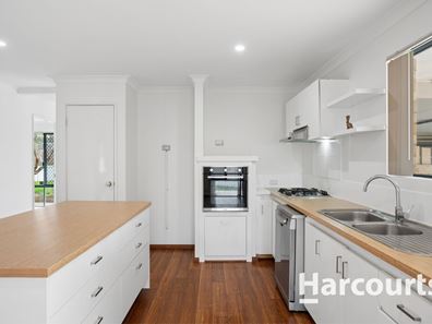 11 Buffett Ramble, Quinns Rocks WA 6030