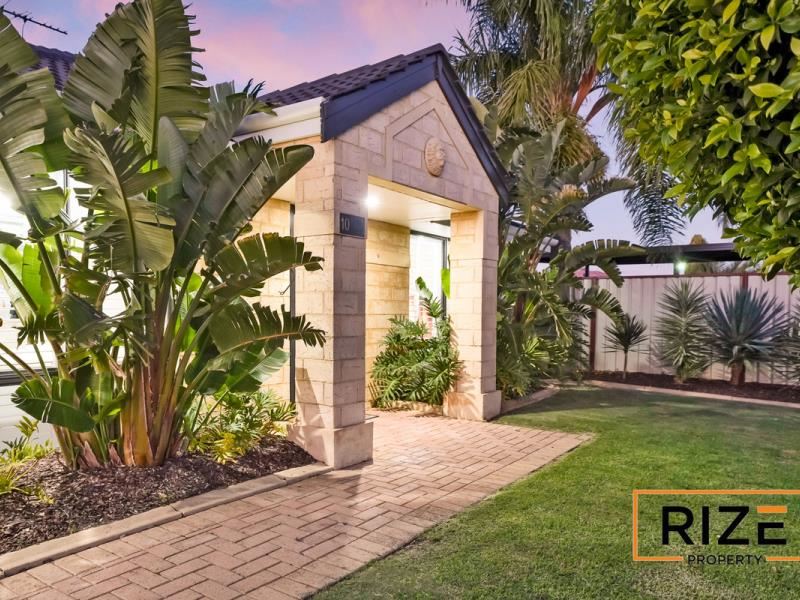 10 Tahlee Retreat, Carramar