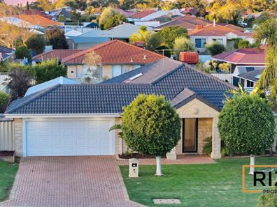 10 Tahlee Retreat, Carramar WA 6031