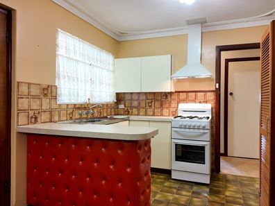19 Coops Avenue, Thornlie WA 6108
