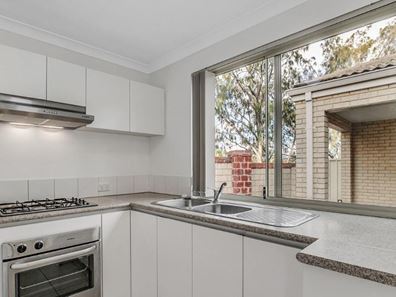 2/5 Emma Court, Currambine WA 6028