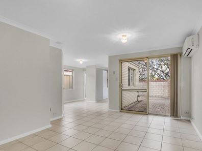 2/5 Emma Court, Currambine WA 6028
