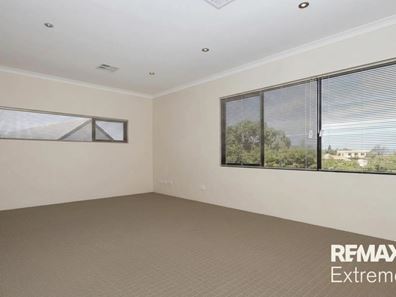 4/49 Discovery Circuit, Iluka WA 6028