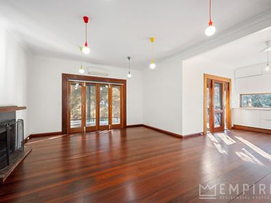 31 Chadwick Street, Hilton WA 6163