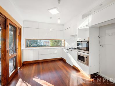31 Chadwick Street, Hilton WA 6163