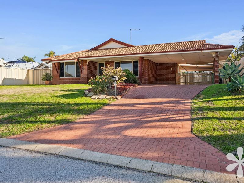 23 Muntries Place, Halls Head WA 6210
