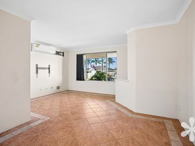 23 Muntries Place, Halls Head WA 6210