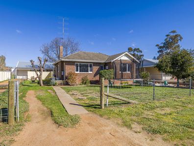 25 George  Street, York WA 6302