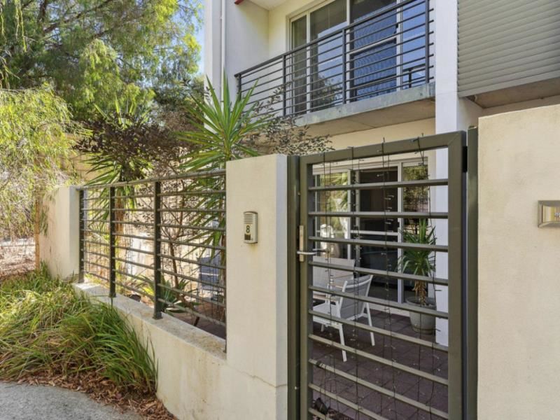 8/22 Butcherbird Loop, Erskine