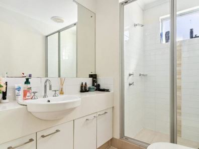 8/22 Butcherbird Loop, Erskine WA 6210