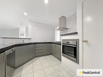 102 Warner Road, Parmelia WA 6167