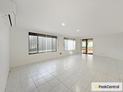102 Warner Road, Parmelia WA 6167