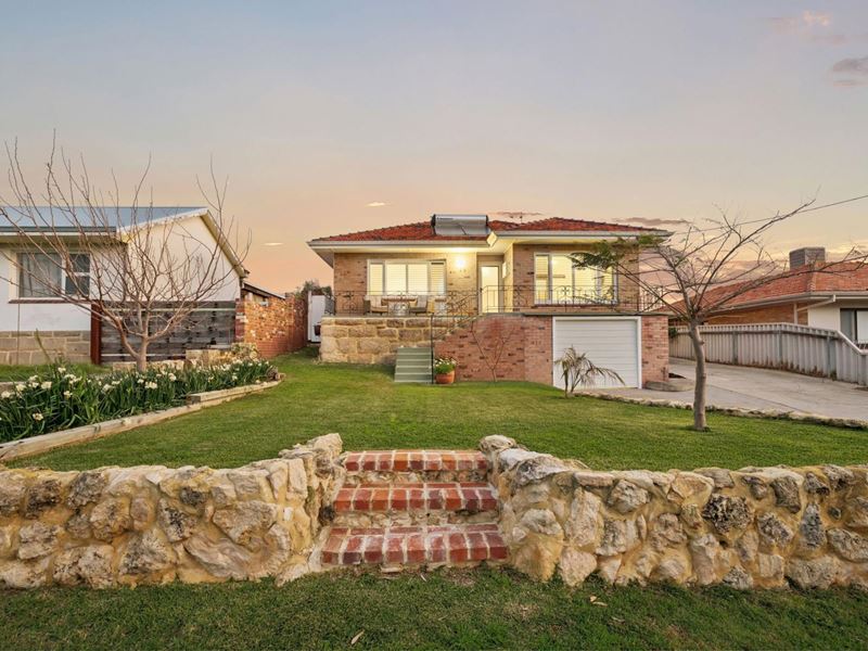 69 Samson Street, White Gum Valley WA 6162