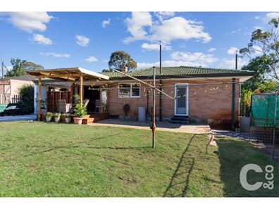 9 Milton Place, Orelia WA 6167
