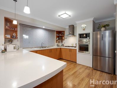 29 Pinegrove Mews, Currambine WA 6028
