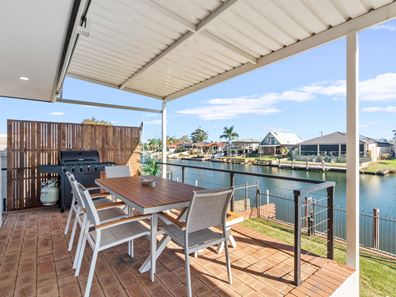15 Woolah Place, South Yunderup WA 6208