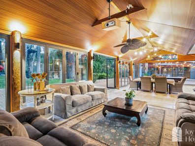 10 Decora Court, Wanneroo WA 6065