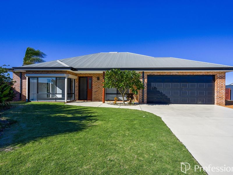 10 Nautical Lookout, Glenfield WA 6532