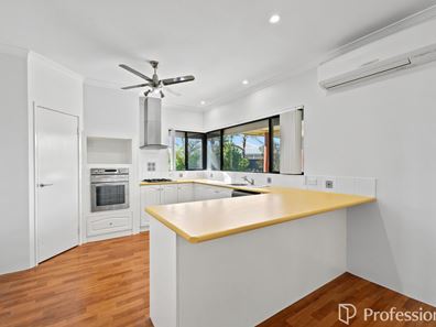 10 Nautical Lookout, Glenfield WA 6532