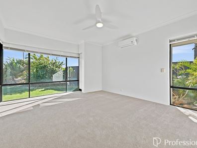10 Nautical Lookout, Glenfield WA 6532
