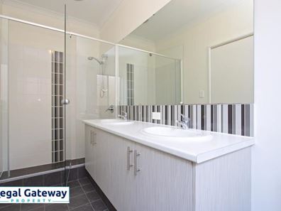 1 Serventy Crescent, Hammond Park WA 6164