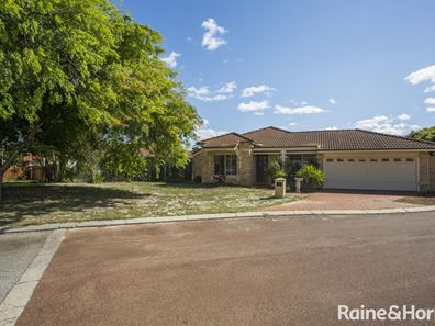 69 Lewis Jones Cross, Stratton WA 6056