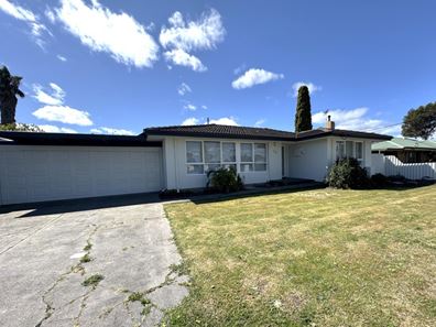 22 Dumsdale Drive, Forrestdale WA 6112