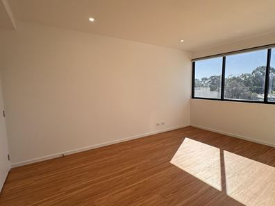 207/14 Leila Street, Cannington WA 6107