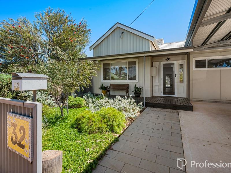 32 Campbell Street, Lamington WA 6430
