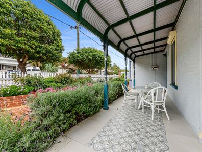 210 Wellington  Street West, Northam WA 6401