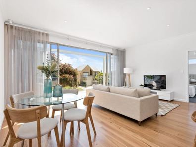 10/122 Kimberley Street, West Leederville WA 6007