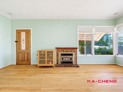 38 Middleton Street, Cloverdale WA 6105