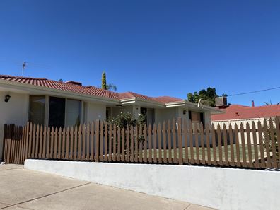 15 Maitland Place, Thornlie WA 6108