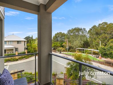 9 Cosimo Drive, Woodvale WA 6026