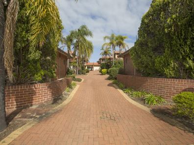 8/17 Hayes Avenue, Yokine WA 6060