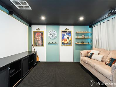 25 Altrincham Grove, Butler WA 6036